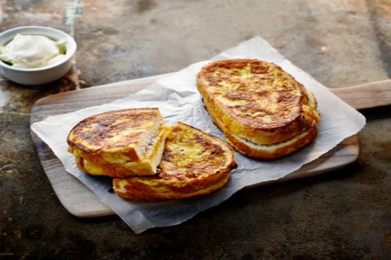 CHEESE ON 2 TOASTS